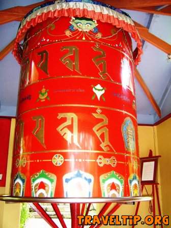 Australia - Queensland - Chenrezig Institute for Buddhist Study and Retreat - Prayer Wheel at Chenrezig, Feb 2006