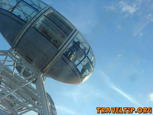 United Kingdom - England - London - London Eye - this is a picture of a pod just ahead of us before we started to hit the very
top of the London eye.